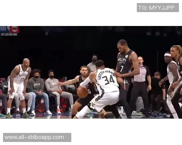 张佳玮分析雄鹿队实力字母哥连续八年称霸东部第一人