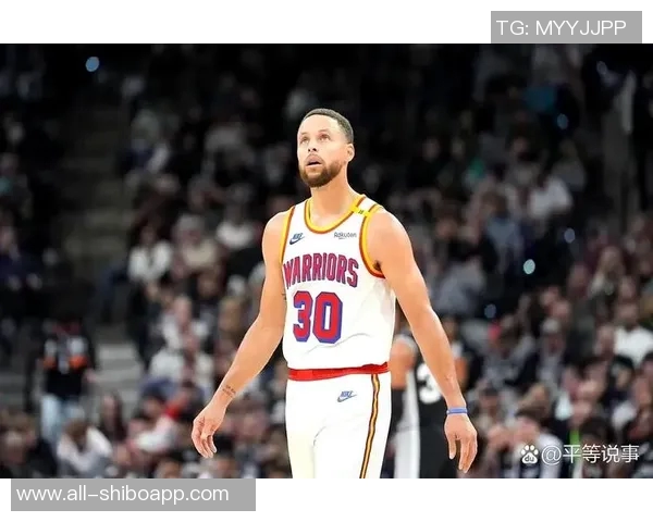 张佳玮分析库里与JB的配合策略及其对球队表现的影响