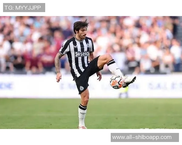 尤文图斯渴望引进托纳利需先出售球员或考虑戴维交易方案 尤文图斯渴望引进托纳利需先出售球员或考虑戴维交易方案