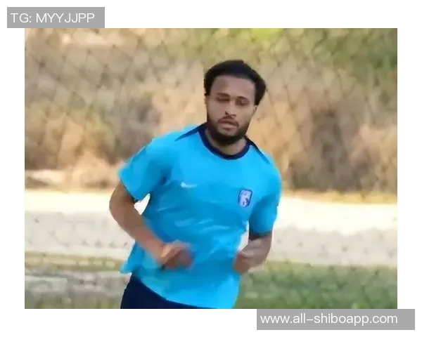 贝维斯随武汉三镇冬训于泰国全力备战新赛季中超赛事